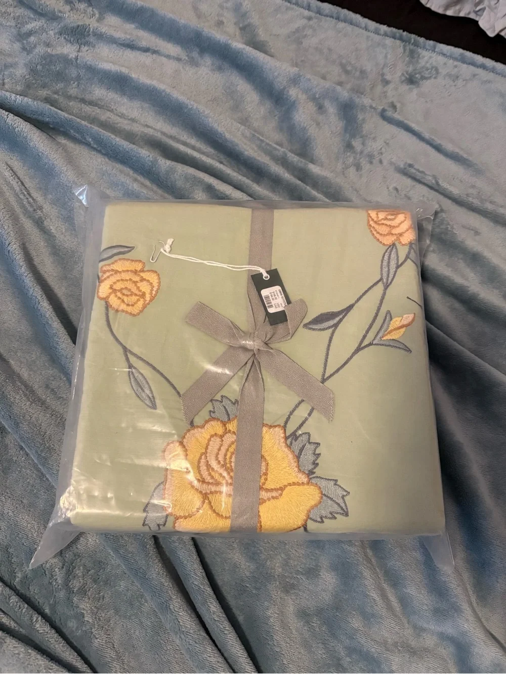 Urban Outfitters “secret garden” Sage Green Duvet Cover with Yellow Floral